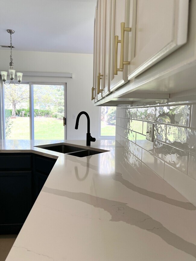 Building Photo - 601 Blackstone Ct