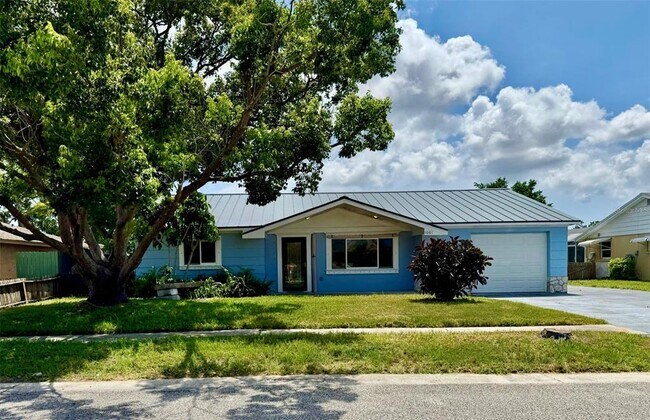 Building Photo - 1061 Rushmore Dr