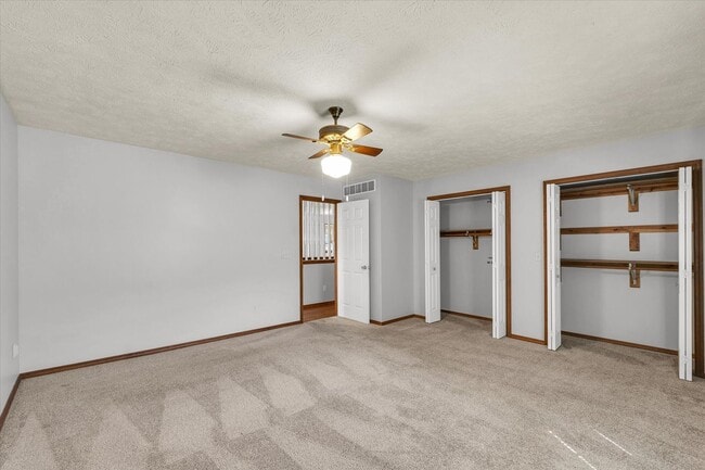 Building Photo - Luxurious & Expansive Duplex in Prime East Bloomington – Your Next Home Awaits!