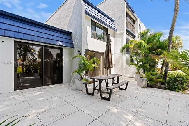 Building Photo - 4469 Luxemburg Ct