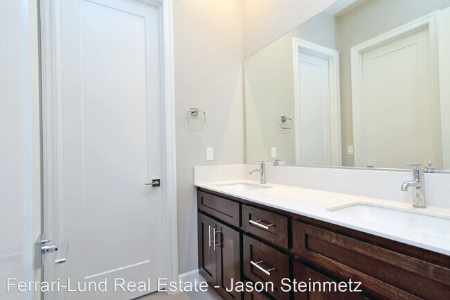 Building Photo - 3 br, 3 bath House - 280 Starboard