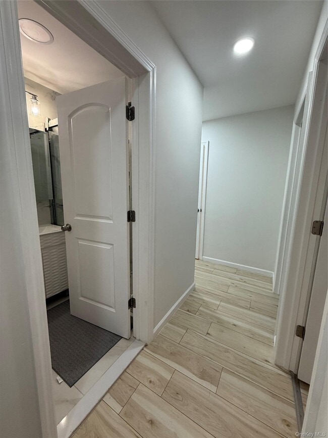 Building Photo - 168-47 93rd Ave