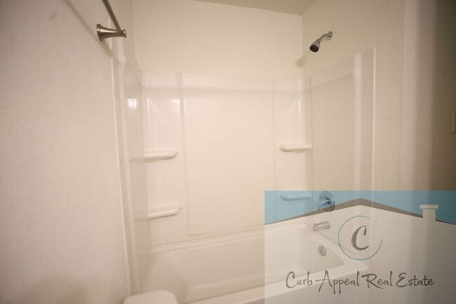 Building Photo - Move in special $800!! Beautiful 3 bed / 2 bath home - Nettleton!!