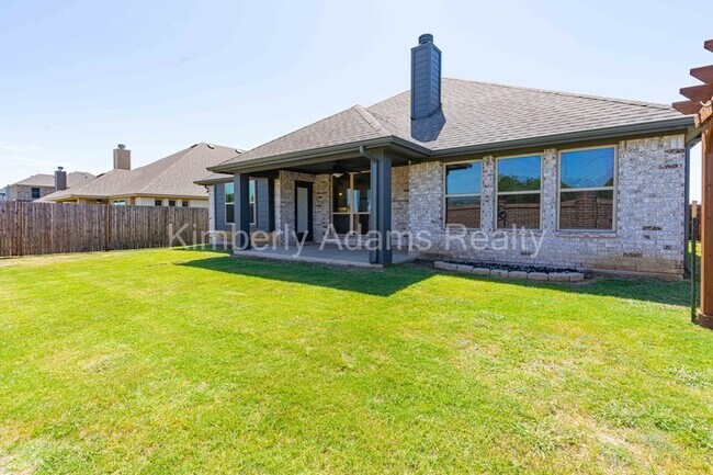 Building Photo - 213 Lariat Trail