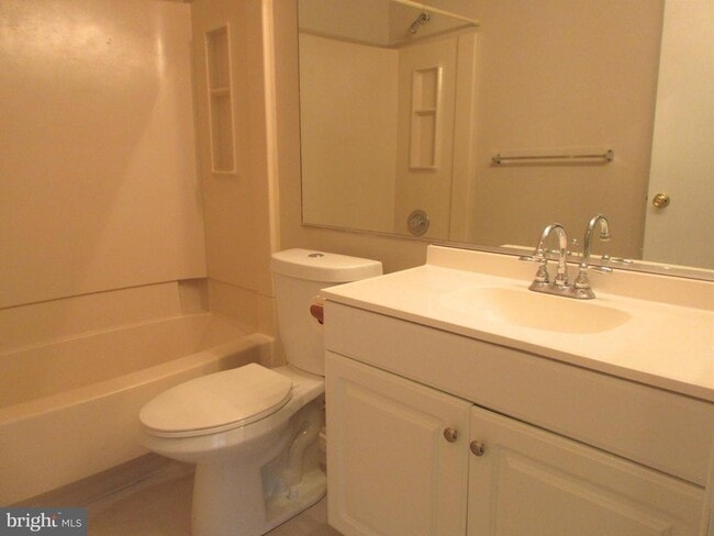 Building Photo - 5407A Aberdeen Dr