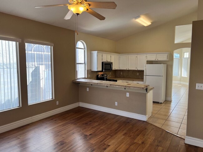 Building Photo - Desert Creek gem
