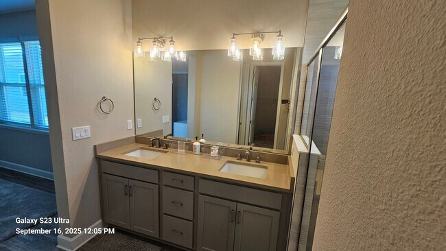 Building Photo - Beautifully Furnished Home in Upscale Gate...