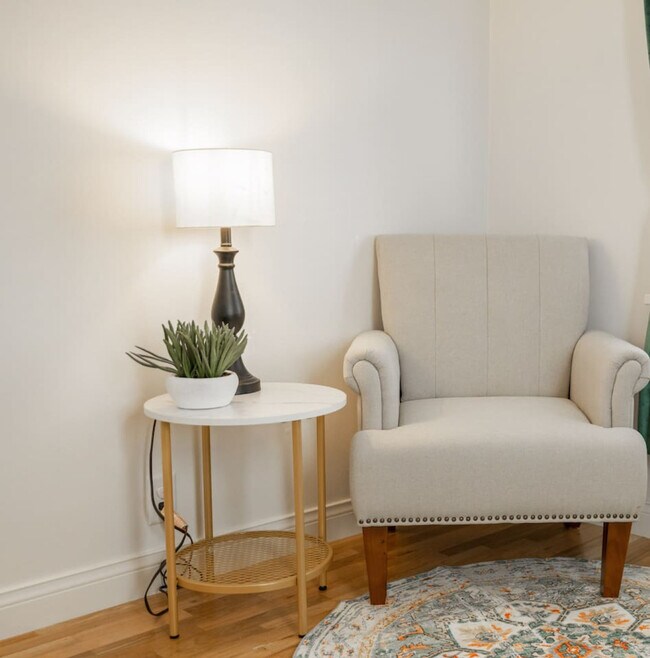 Building Photo - 1702 Ripple Rock Dr