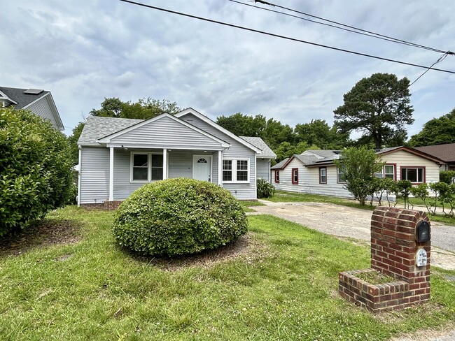 Building Photo - 161 Hughes Ave