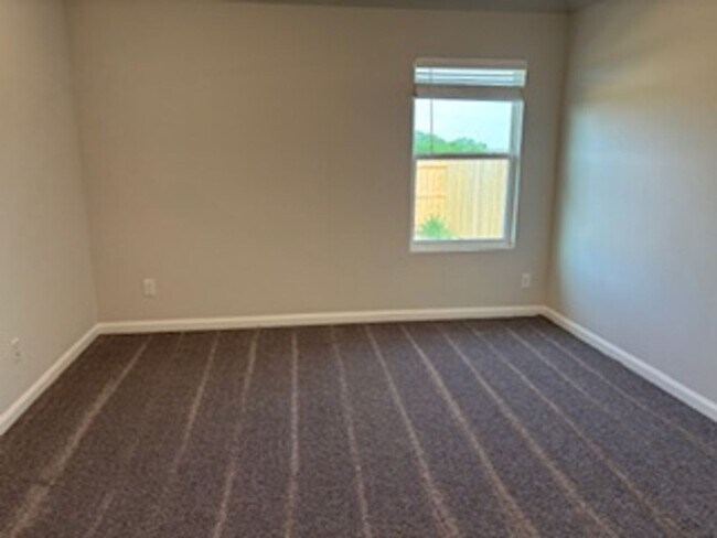 Building Photo - NEW HOME~!