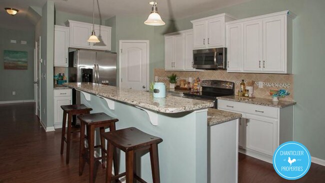 Building Photo - 4490 Middletown Dr