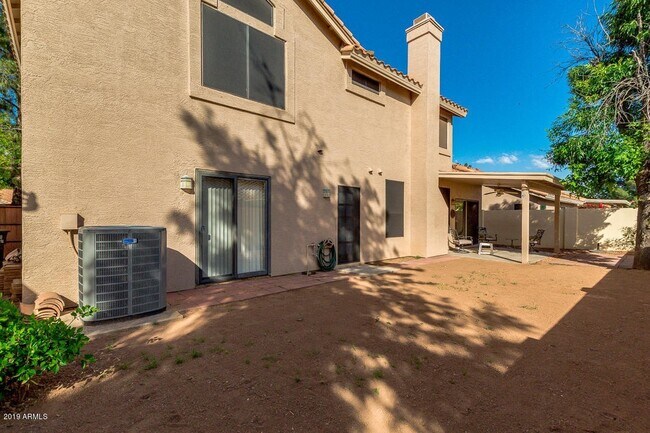 Building Photo - Location! Location! Beautiful 4 Bedroom/ 3 Bath Home! Ray/Kyrene