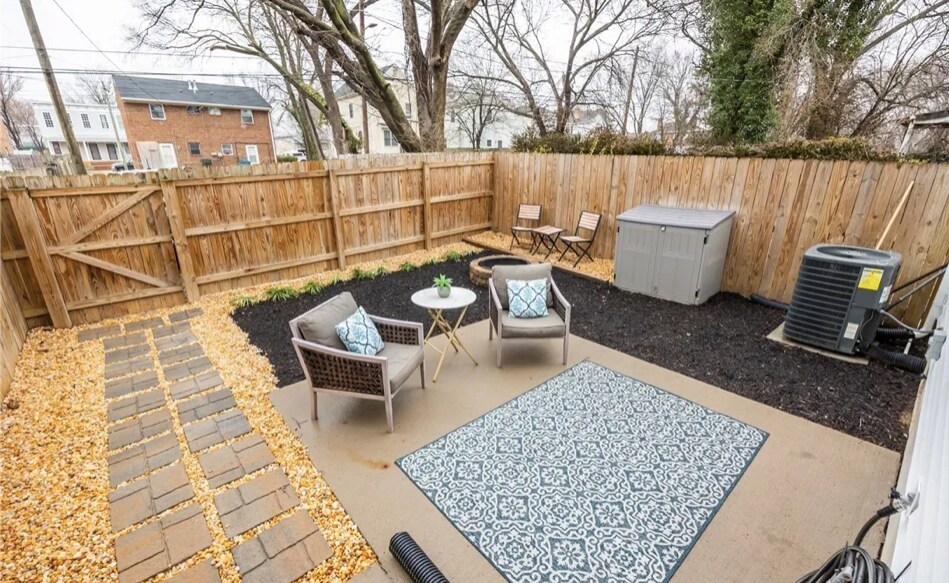 Building Photo - 2019 Dinwiddie Ave