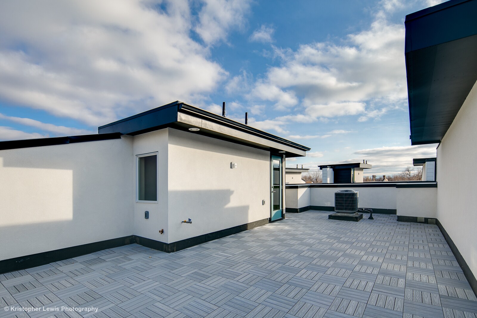 Building Photo - 1559 King St