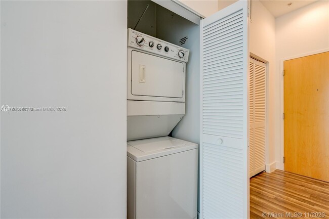 Building Photo - 244 Biscayne Blvd
