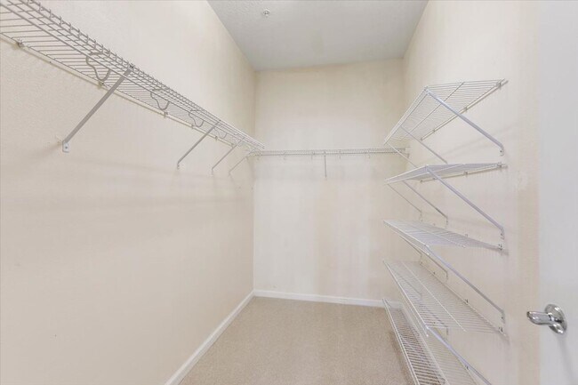 Building Photo - Great Condo in Wolf Creek!