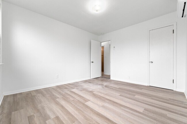 Building Photo - 813 N Kiowa St