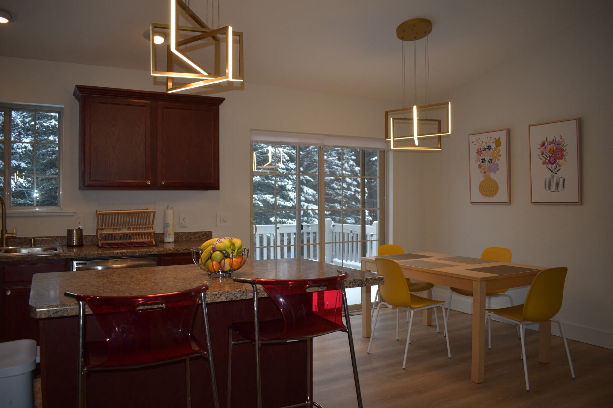 Building Photo - 6587 Rolling Hills Dr