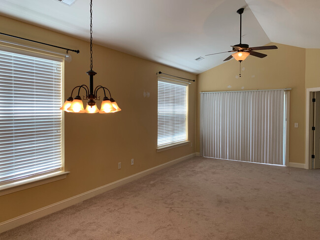 Building Photo - Spacious 3 Bedroom, 2 Bath Condo at The Village at Queens Harbour in Surfside Area! Available NOW!