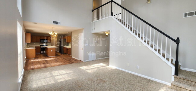 Building Photo - 2330 Burdett Ridge Dr