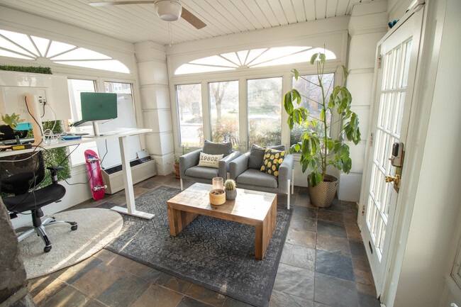 Building Photo - 2215 N Harrison St