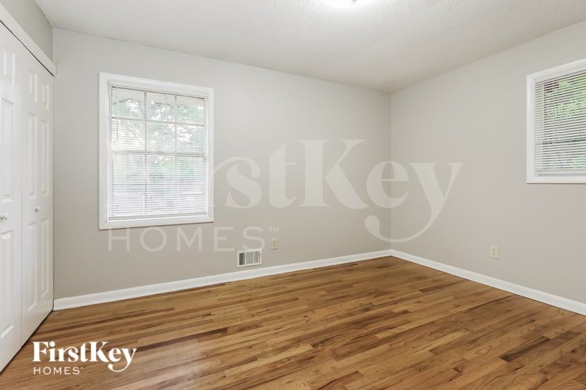 Building Photo - 6989 Adel Ln