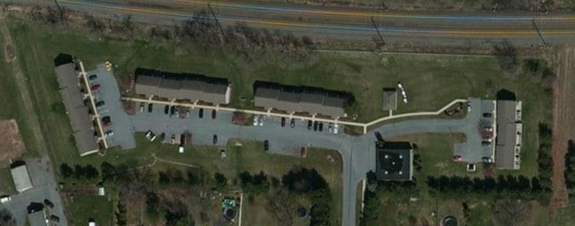 Primary Photo - Countryside Apartments