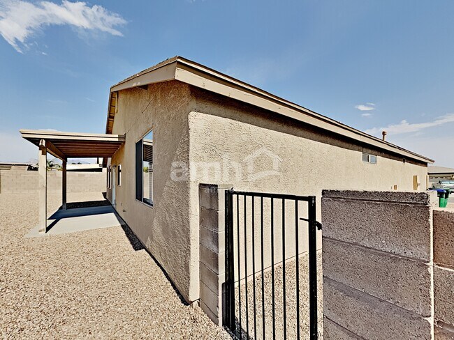 Building Photo - 4284 W Veranda St