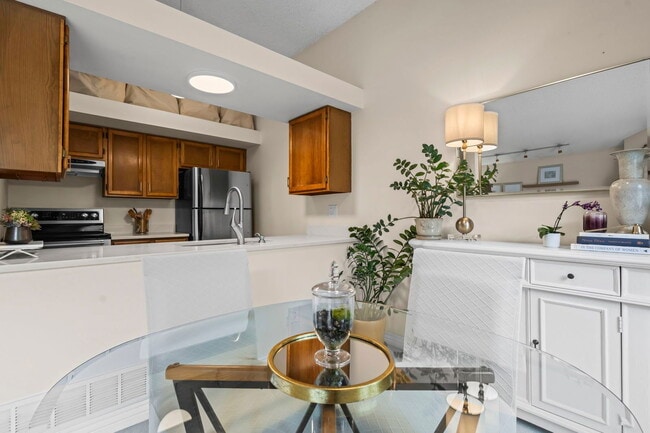 Building Photo - 4233 S Richfield Way