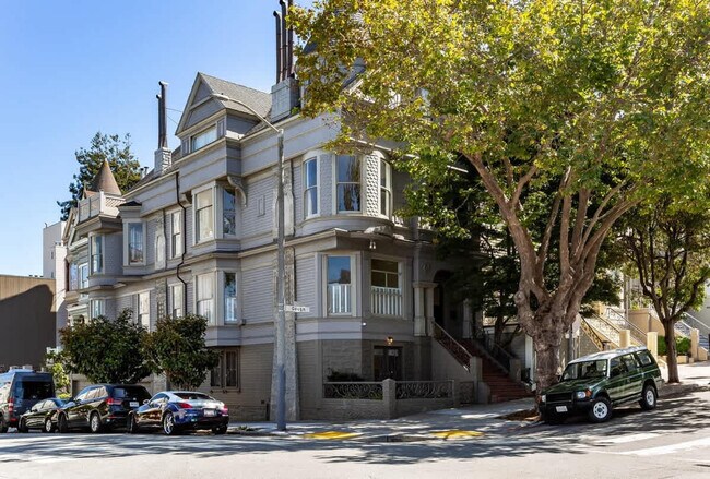 Building Photo - 2424 Gough St