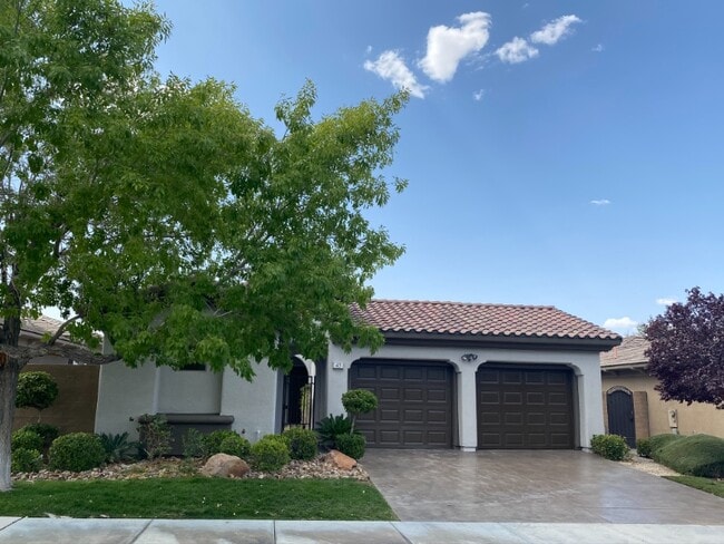 Building Photo - 43 Braelinn Dr