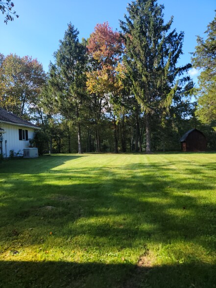Building Photo - 335 Colgate Ln