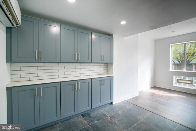 Building Photo - 1413 Lombard St