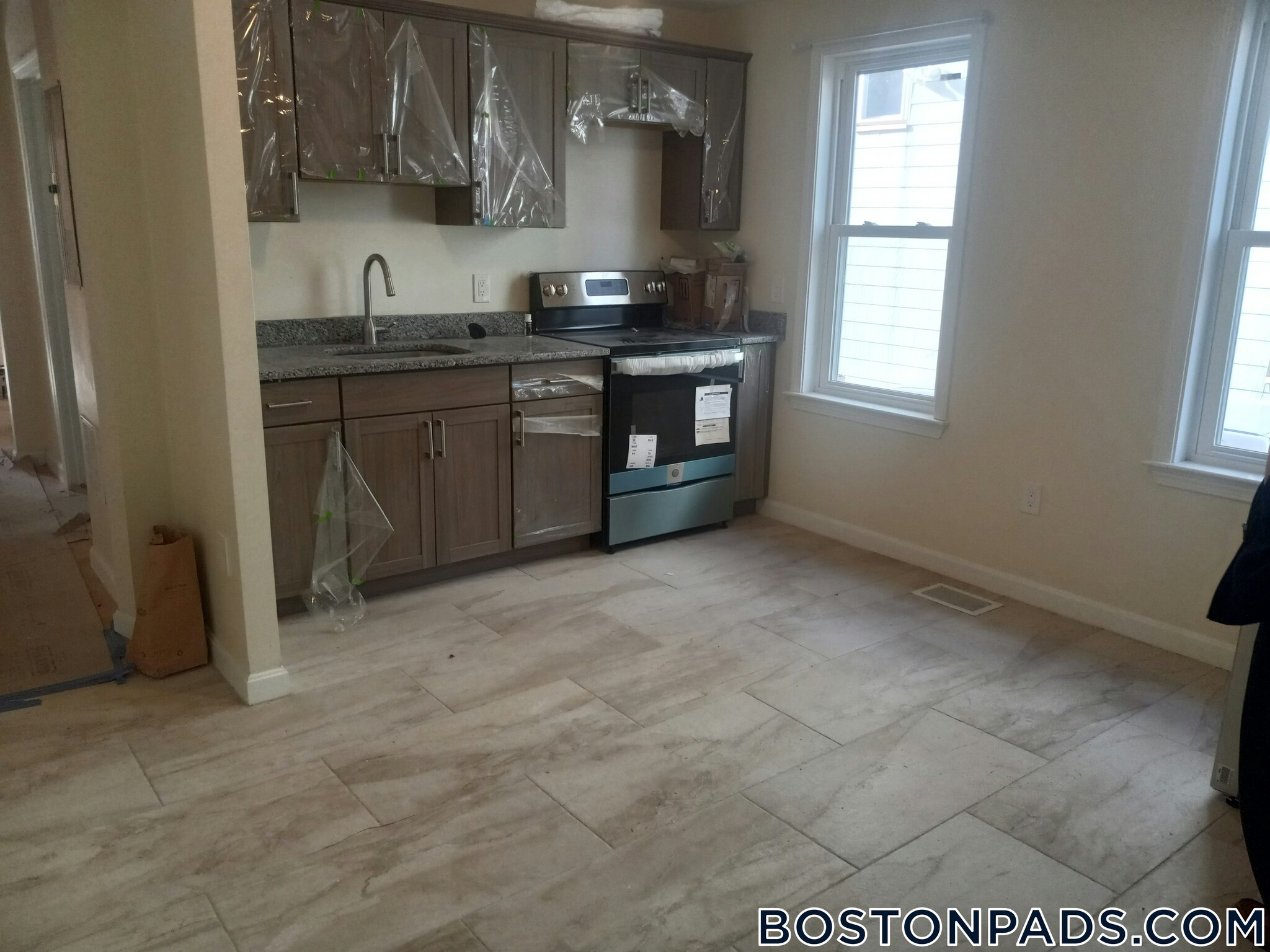 Building Photo - 207 Harvard St