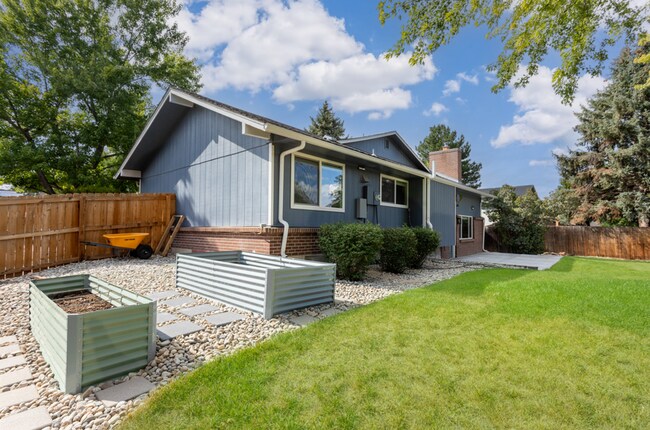 Building Photo - 7368 S Lafayette Cir W