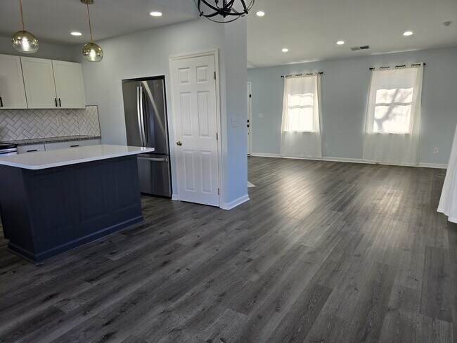 Building Photo - 3533 Cedar Post Rd