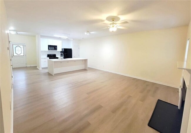 Building Photo - 1516 Parc Main St