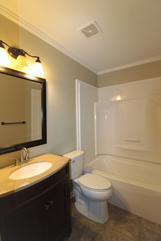 Building Photo - (Coming Soon) Cute 3 bedroom Brick Ranch in Unionville!