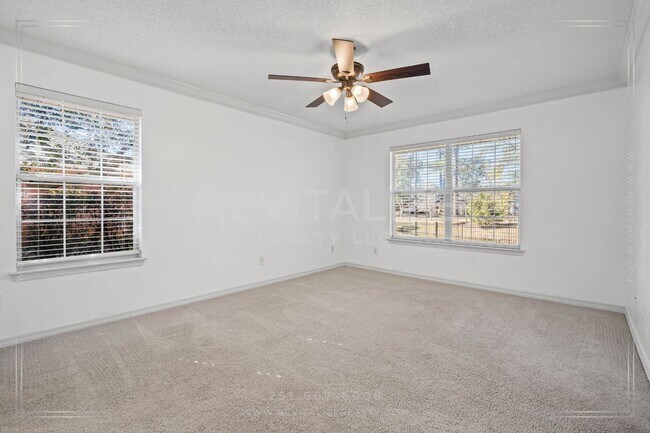 Building Photo - Beautiful 4-Bed 2-Bath Home on Corner Lot in Gated Community