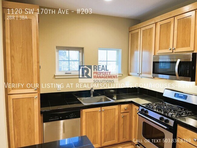 Building Photo - 1120 SW 170th Ave