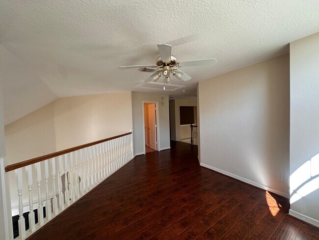Building Photo - 5819 Brook Bend Dr