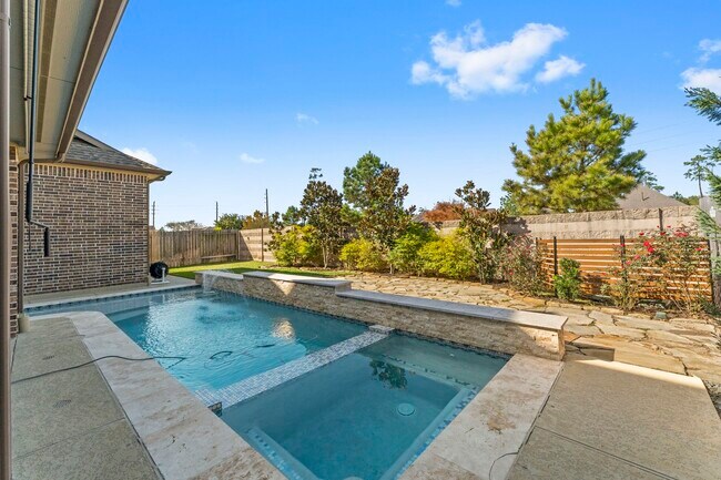 Building Photo - 27907 Emerald Vista Dr