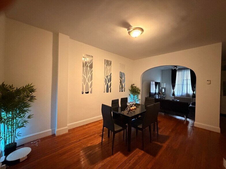 Building Photo - 2227 Penrose Ave