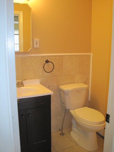 Building Photo - 450 Cumberland Ave