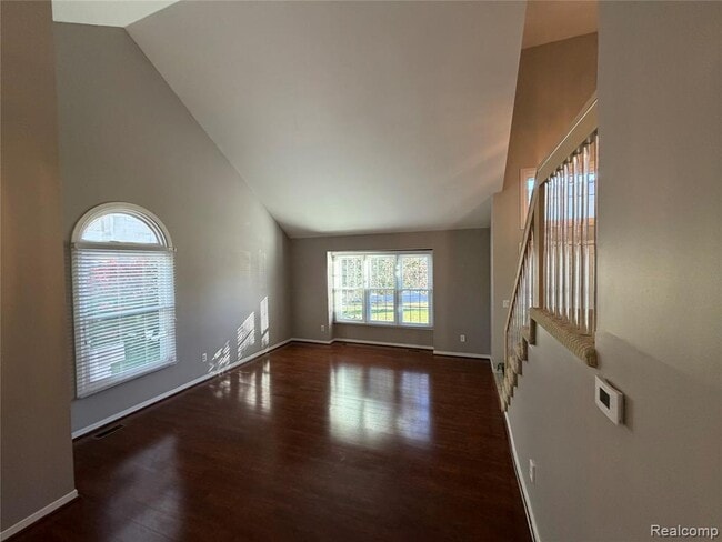 Building Photo - 39588 Squire Rd