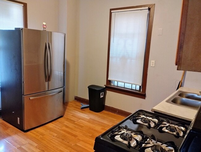 Building Photo - 7939 S Burnham Ave