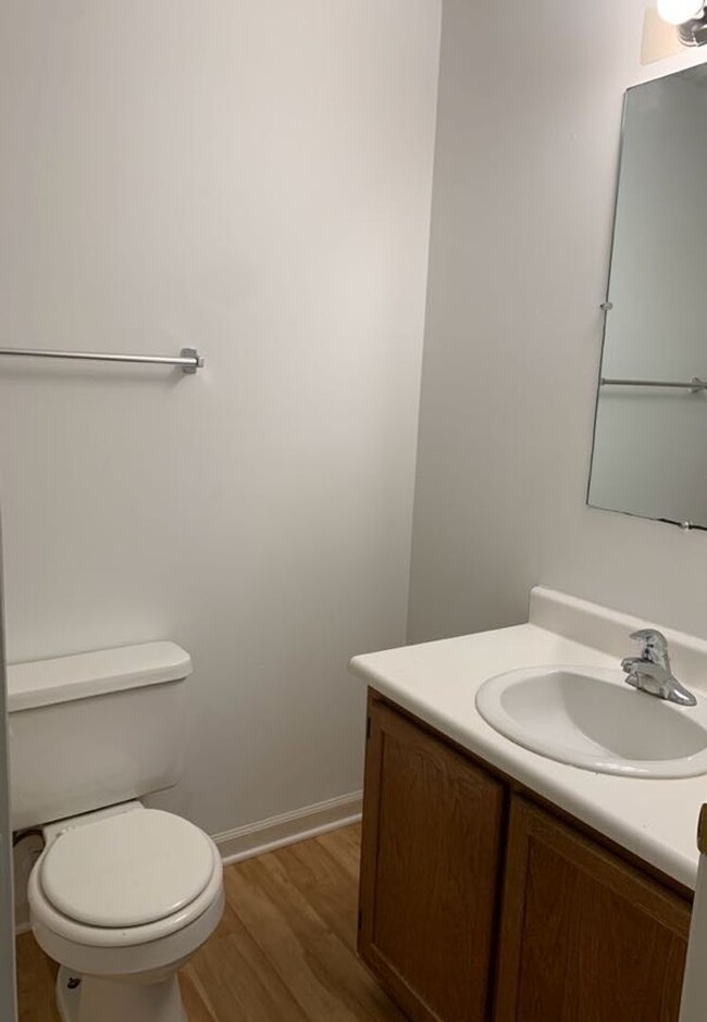 Building Photo - 1/2 OFF FIRST MONTHS RENT! 3 Bedroom 2 Bat...