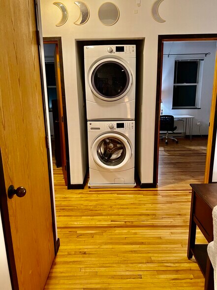 Building Photo - 8385 Geneva St