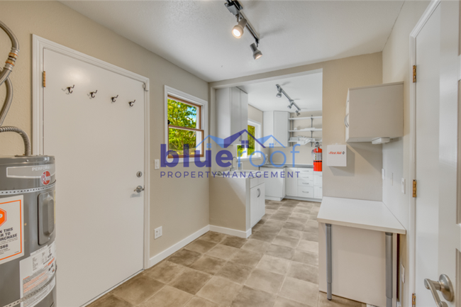 Building Photo - 27827 SW Grahams Ferry Rd