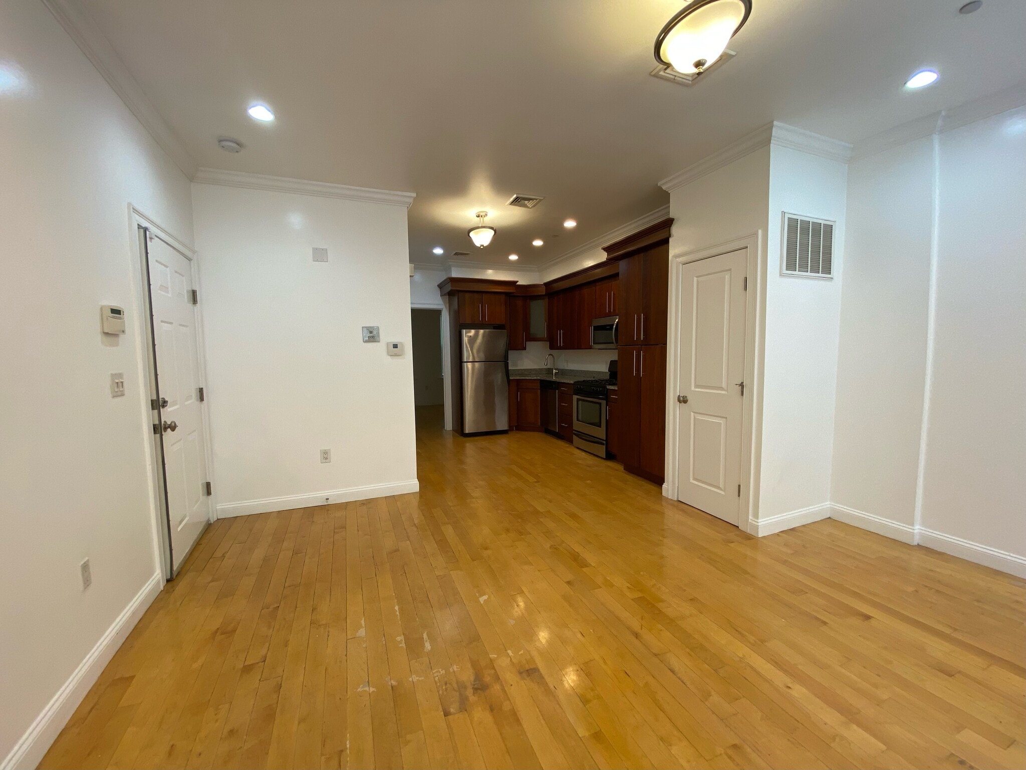 Building Photo - 10 Sheafe St